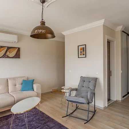 3br Duplex Close To Center בודרום